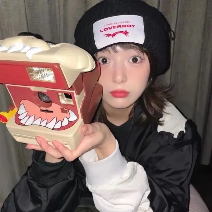 忧郁小女孩